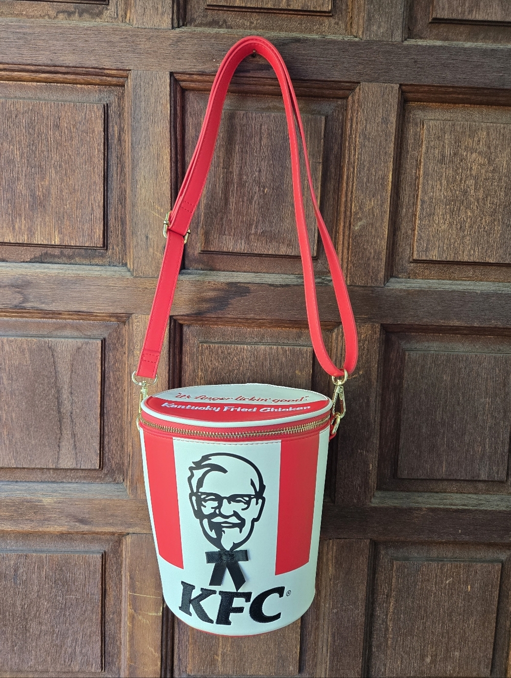 Boxlunch KFC Bucket Figural Crossbody Bag RARE